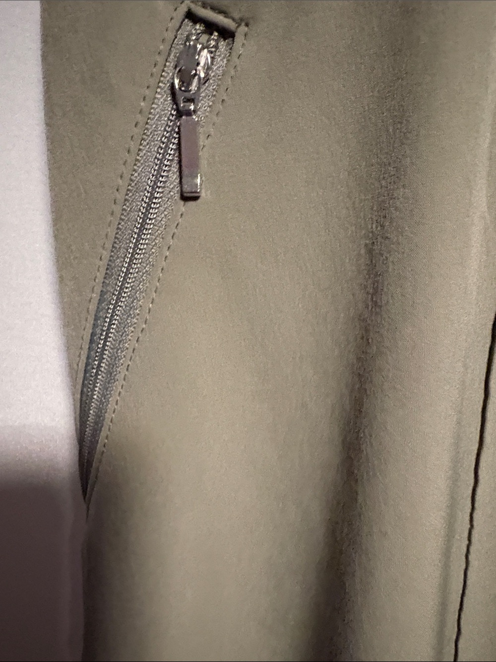 Chico's Olive Green Zip-Pocket Jogger Pants - Picture 4 of 8